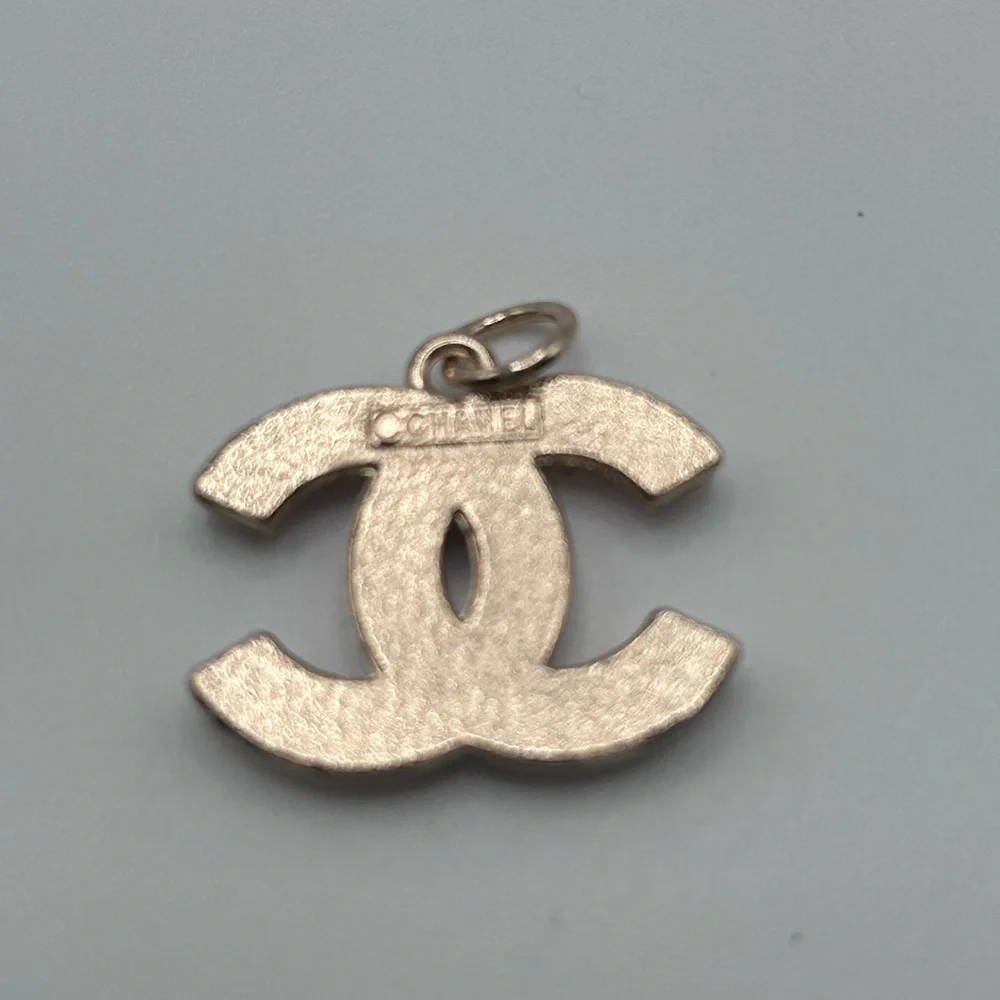 Chanel charm - Picture 3 of 3
